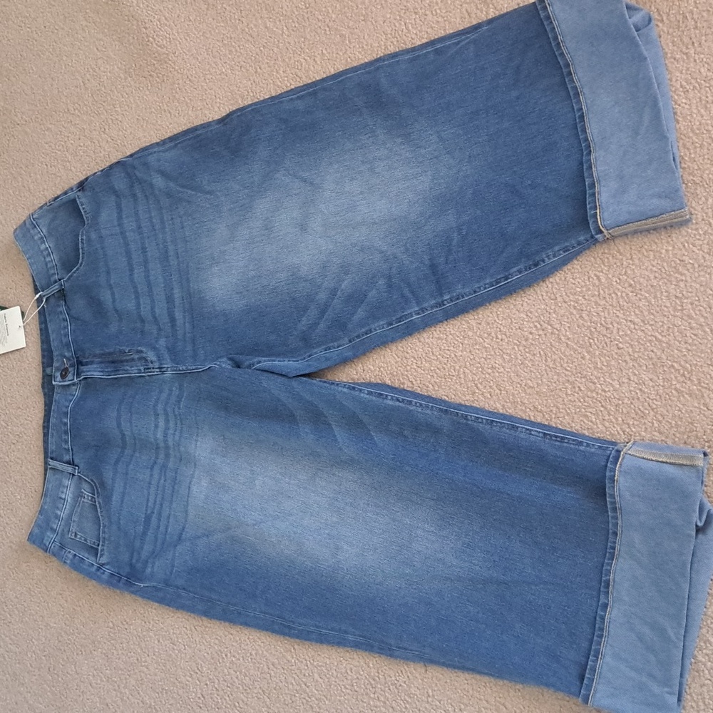 LARGE . HALARA DISTRESSED ROLLED HEM CASUAL WIDE LEG JEANS - Picture 4 of 9